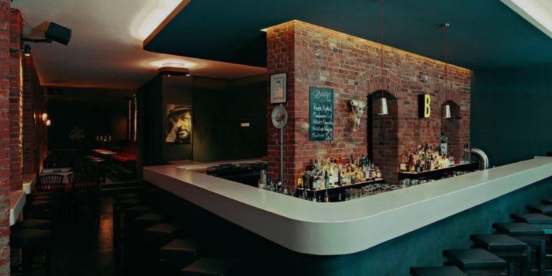 Booze Bar Escorts in Berlin